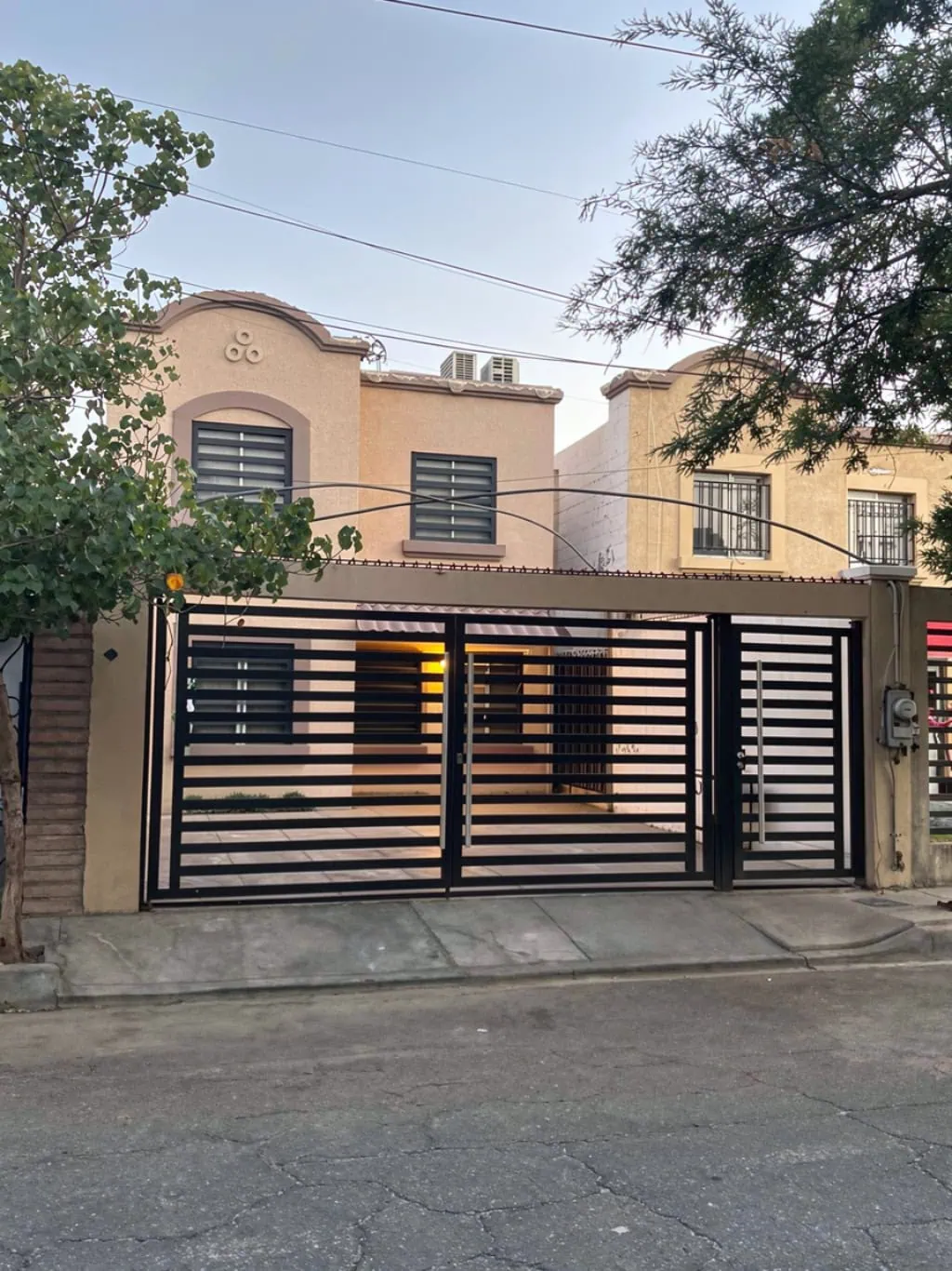 Casa en venta con ampliación en Villa del Roble en Mexicali, B.C.