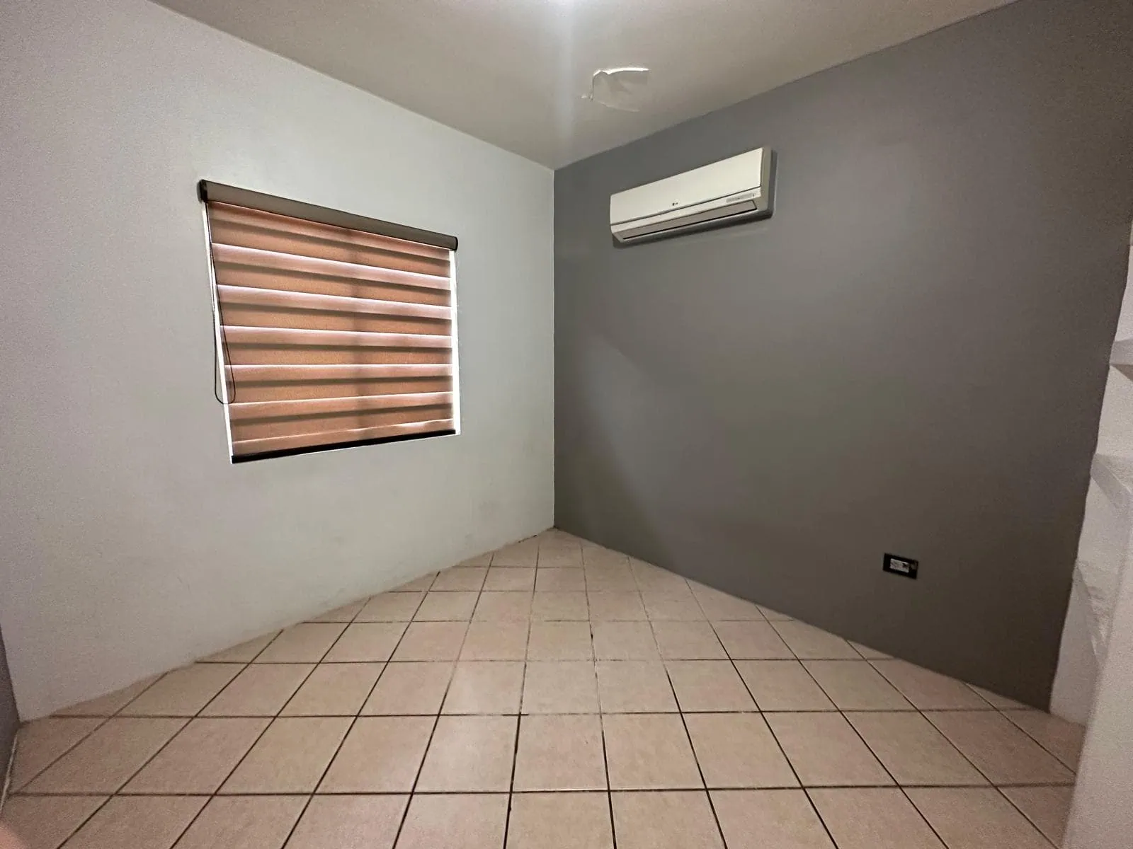 Casa en venta con ampliación en Villa del Roble en Mexicali, B.C.